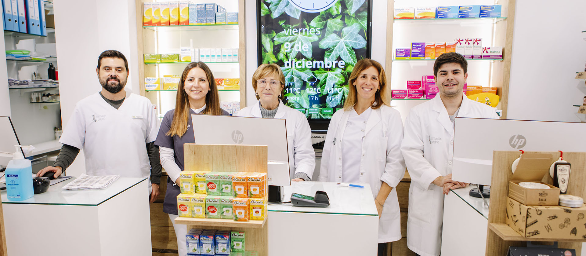 Foto mostrador farmacia Payno